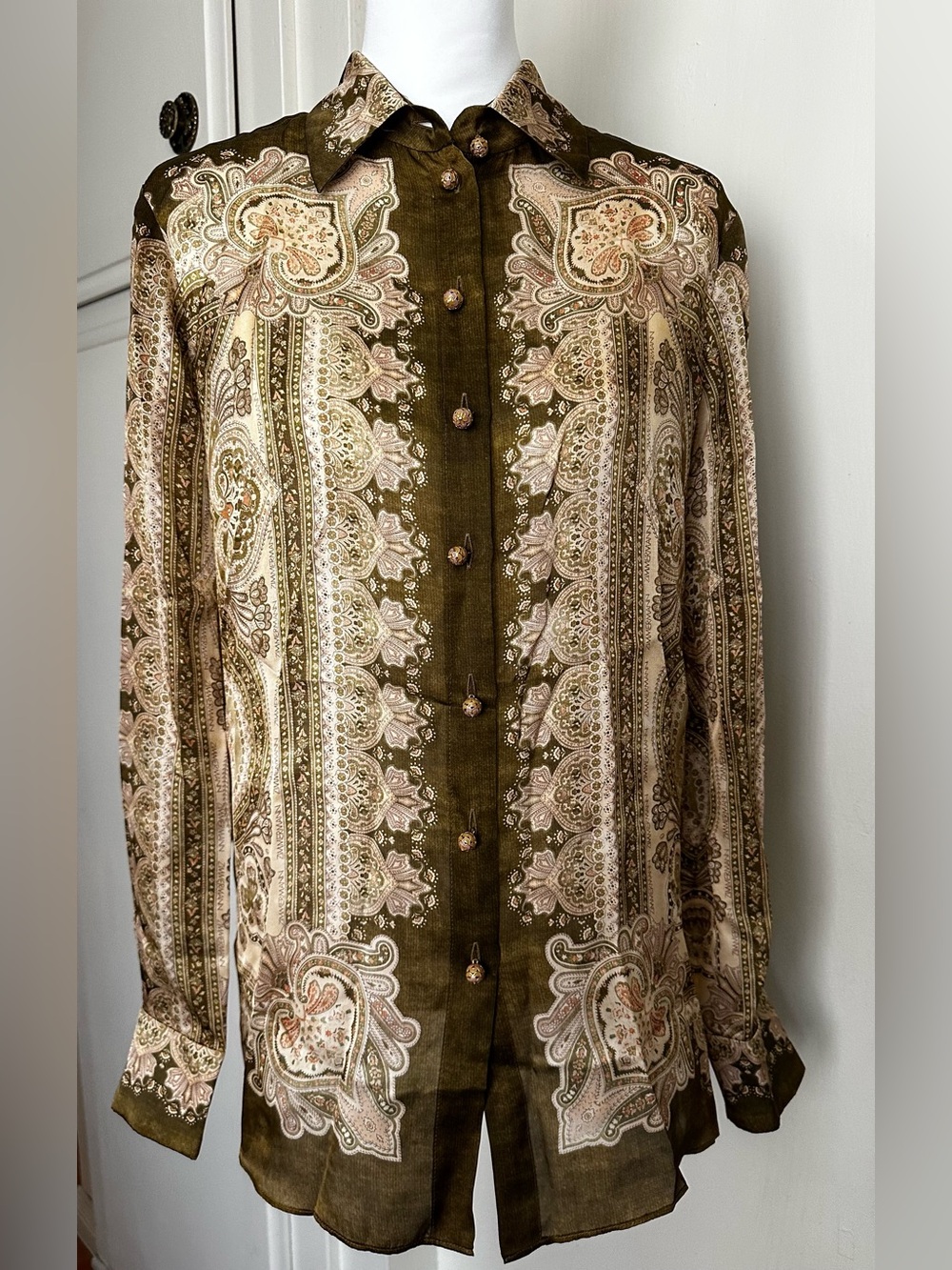 NWT $725 Zimmermann
Luna Paisley Print Silk Satin Button-Up Shirt
Size AU1 US 6 - Picture 5 of 13